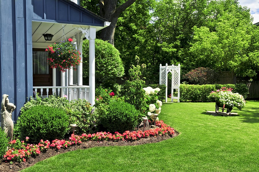 14 Easy Low Maintenance Front Yard Landscaping Ideas