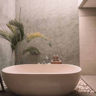 15 Coastal Bathroom Ideas
