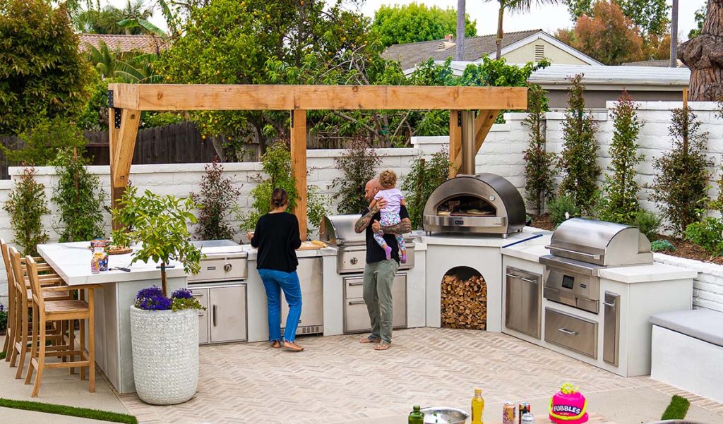 Advanced Well-Equipped Outdoor Kitchen