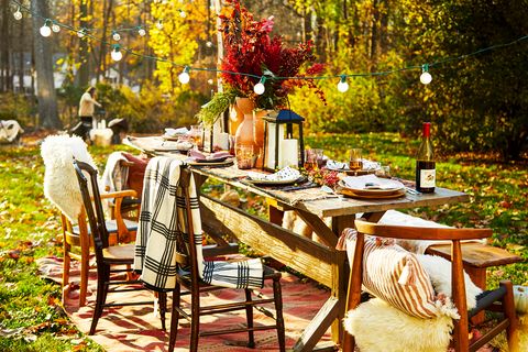 Arrange an Alfresco Dinner