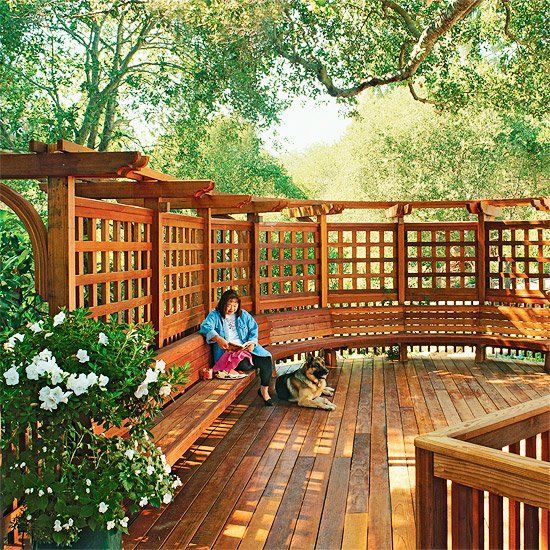 Deck with Trellis