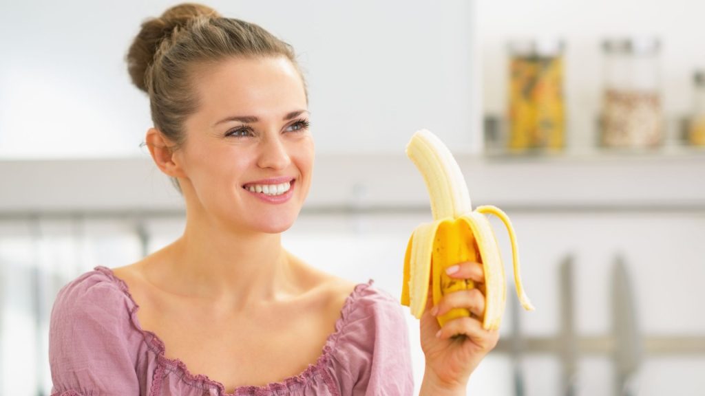 Eating a Banana Instantly Soothes Heartburn