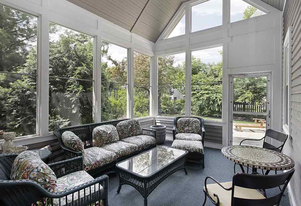 Give a Try to Dark Tone to Screened Porch