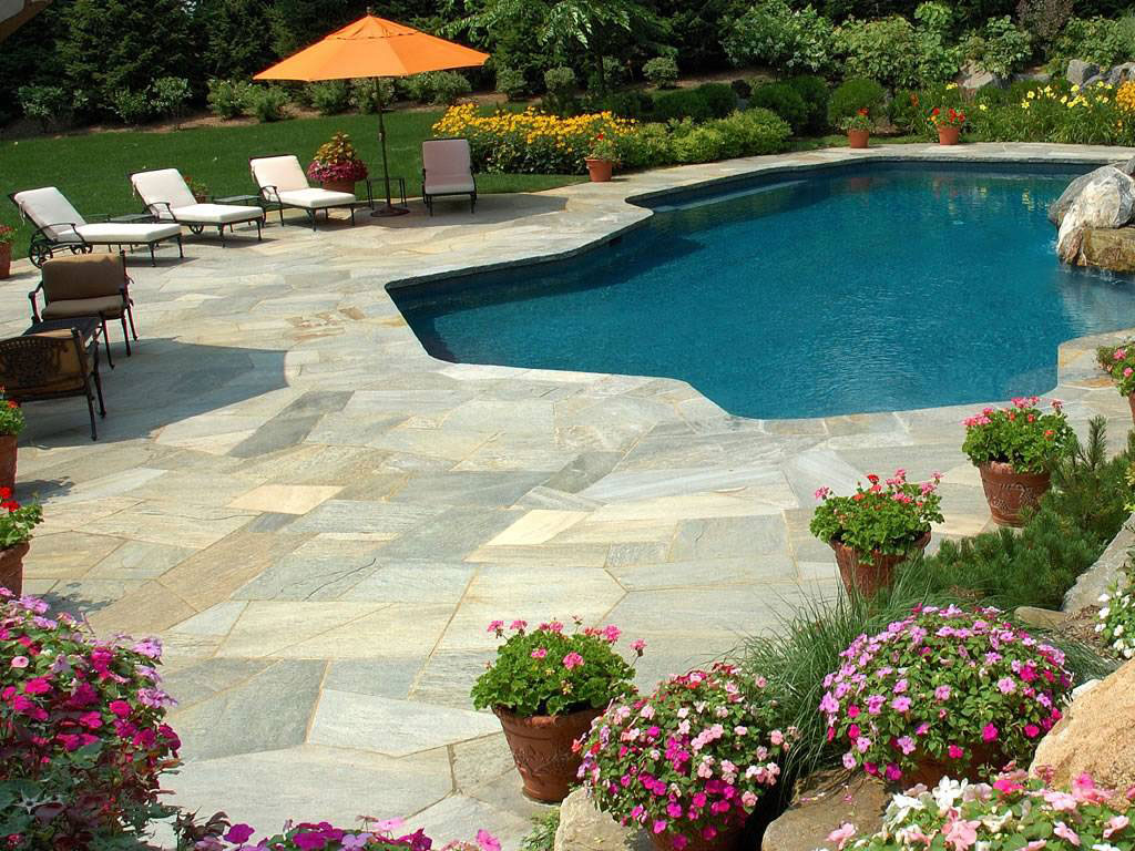 Meshed Flagstone Patio