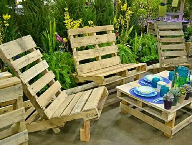 Repurposed Shipping Pallets.jpg